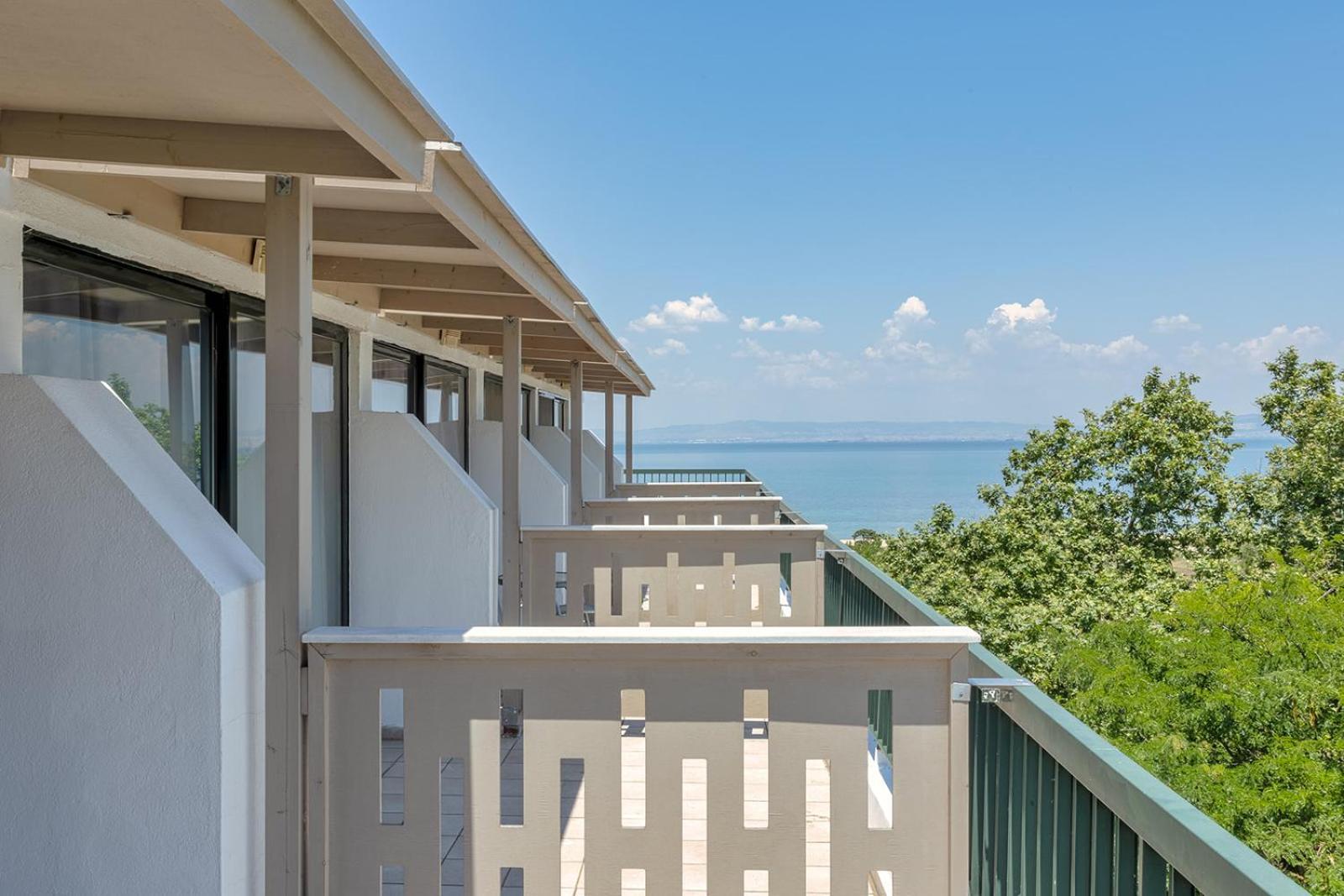 Sun Beach Hotel Agia Triada  Exterior photo