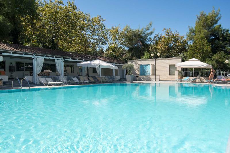 Sun Beach Hotel Agia Triada  Exterior photo